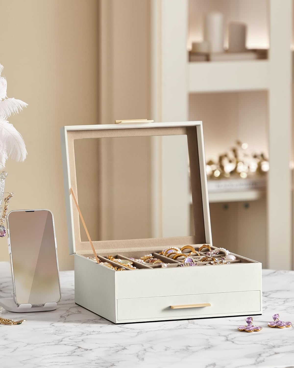 SONGMICS ジュエリーボックス ガラス蓋付き 2層 ジュエリーオーガナイザー 1段 ジュエリー収納 モダン ギフトアイデア クラウドホワイト/ゴールドカラー UJBC174W01