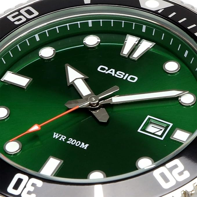 [カシオ] CASIO スタンダード アナログ スポーツ 20気圧防水 腕時計 MDV-107D-3A2V メンズ グリーンダイアル メタルバンド 海外モデル [並行輸入品]