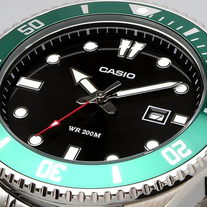 [カシオ] CASIO スタンダード アナログ スポーツ 20気圧防水 腕時計 MDV-107D-3AV メンズ グリーンベゼル メタルバンド 海外モデル [並行輸入品]